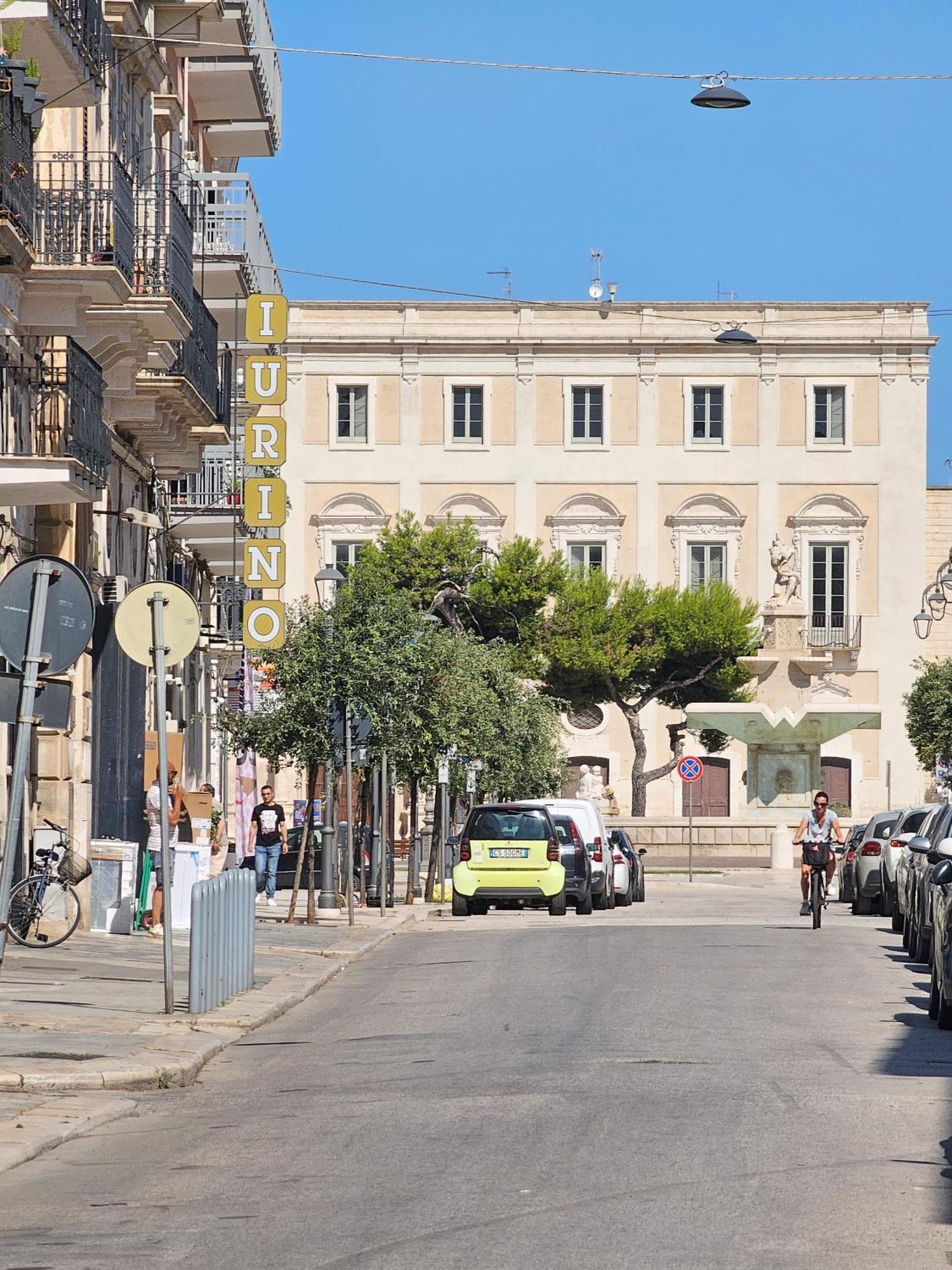 Casa Lillino Apartment Mola di Bari Bagian luar foto